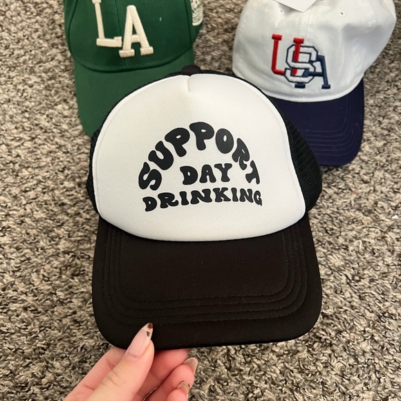 Hat bundle - Picture 3 of 4